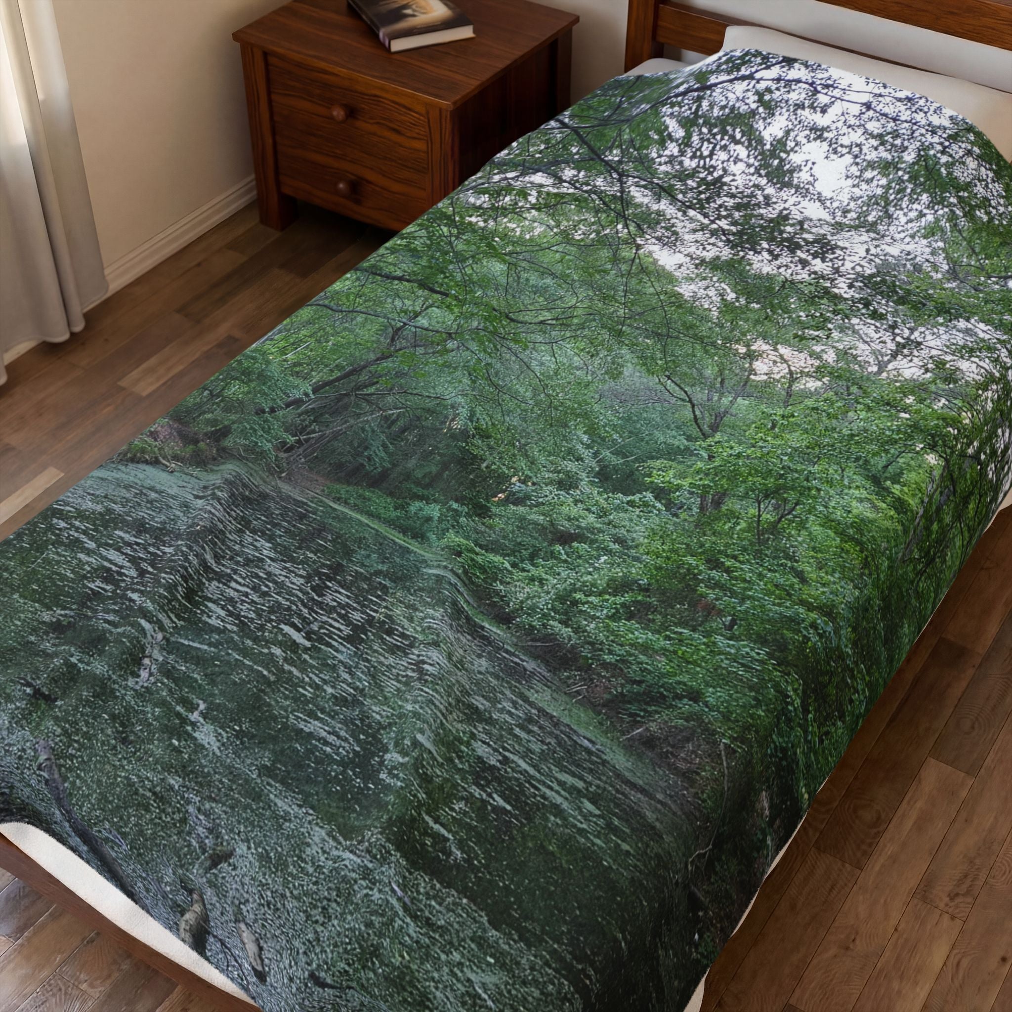 Mossy Pond Velveteen Plush Blanket | Woodland Nature Throw