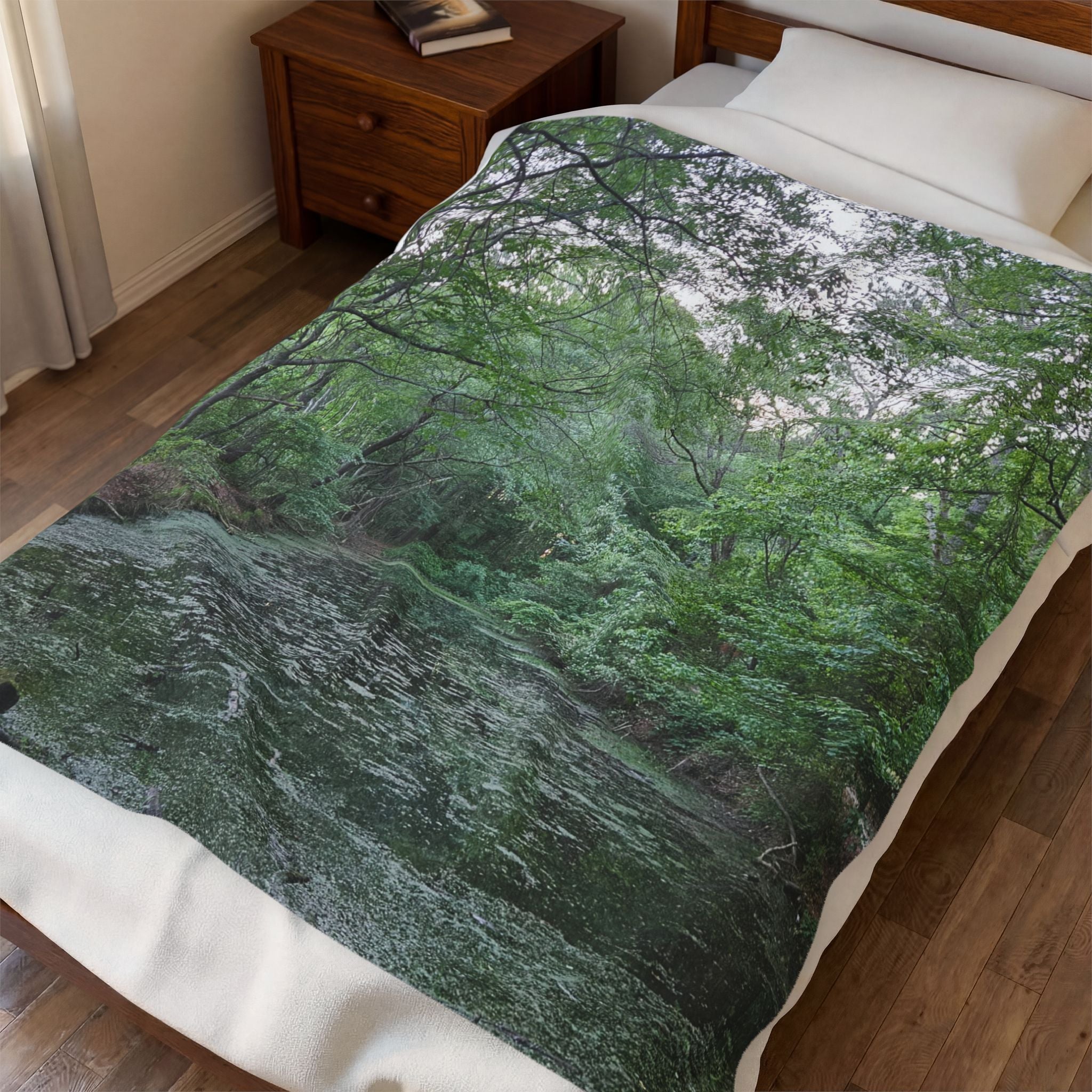 Mossy Pond Velveteen Plush Blanket | Woodland Nature Throw